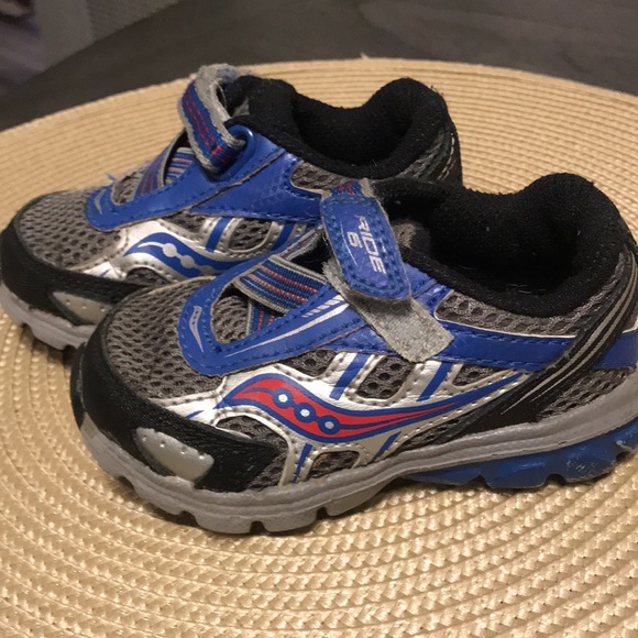 Saucony size 4.5 toddler in great condition!! Save $$ - Picture 2 of 4